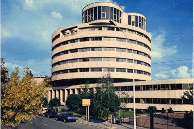 Vue de la fondation d'hormonologie de Fresnes - Agrandir l'image 5 sur 20, fenêtre modale