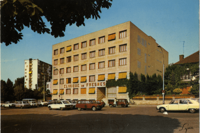 Vue de la rue de la Clinique de Fresnes - Agrandir l'image 4 sur 12, fenêtre modale