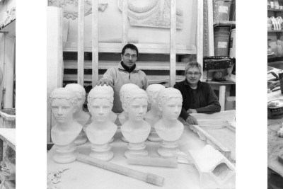 Restaurateurs d'oeuvres au travail - Agrandir l'image 2 sur 15, fenêtre modale