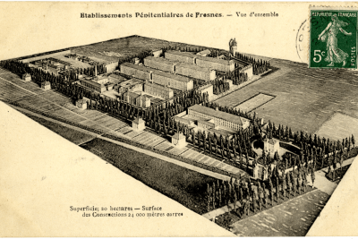 Vue d'une maquette de l'ensemble du centre pénitentiaire de Fresnes en 1908 - Agrandir l'image 8 sur 15, fenêtre modale